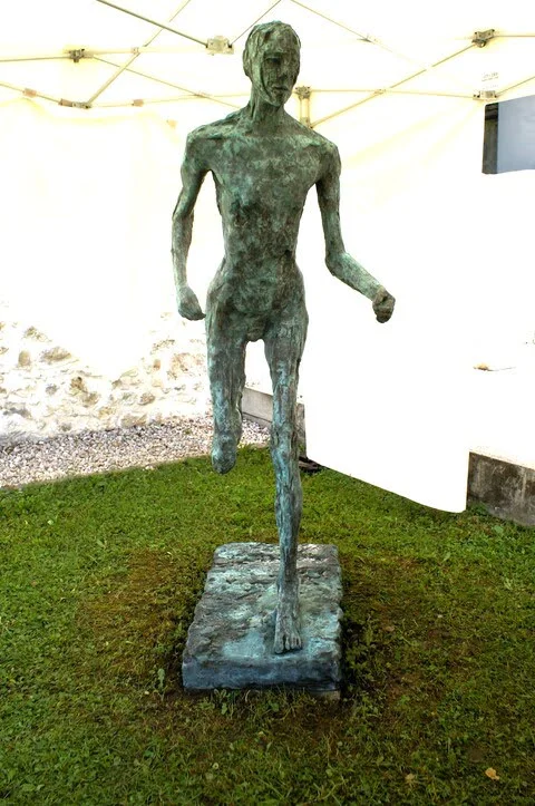 Première couche appliquée sur l'oeuvre de Germaine Richier